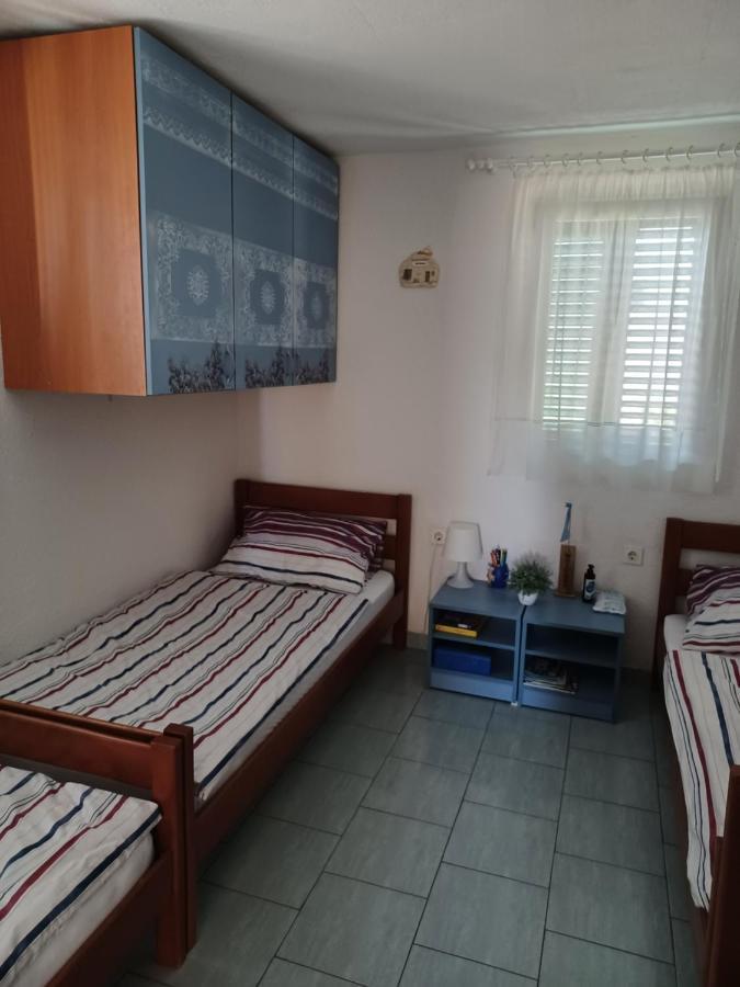 Apartmani Jakovljevic Murter Ngoại thất bức ảnh