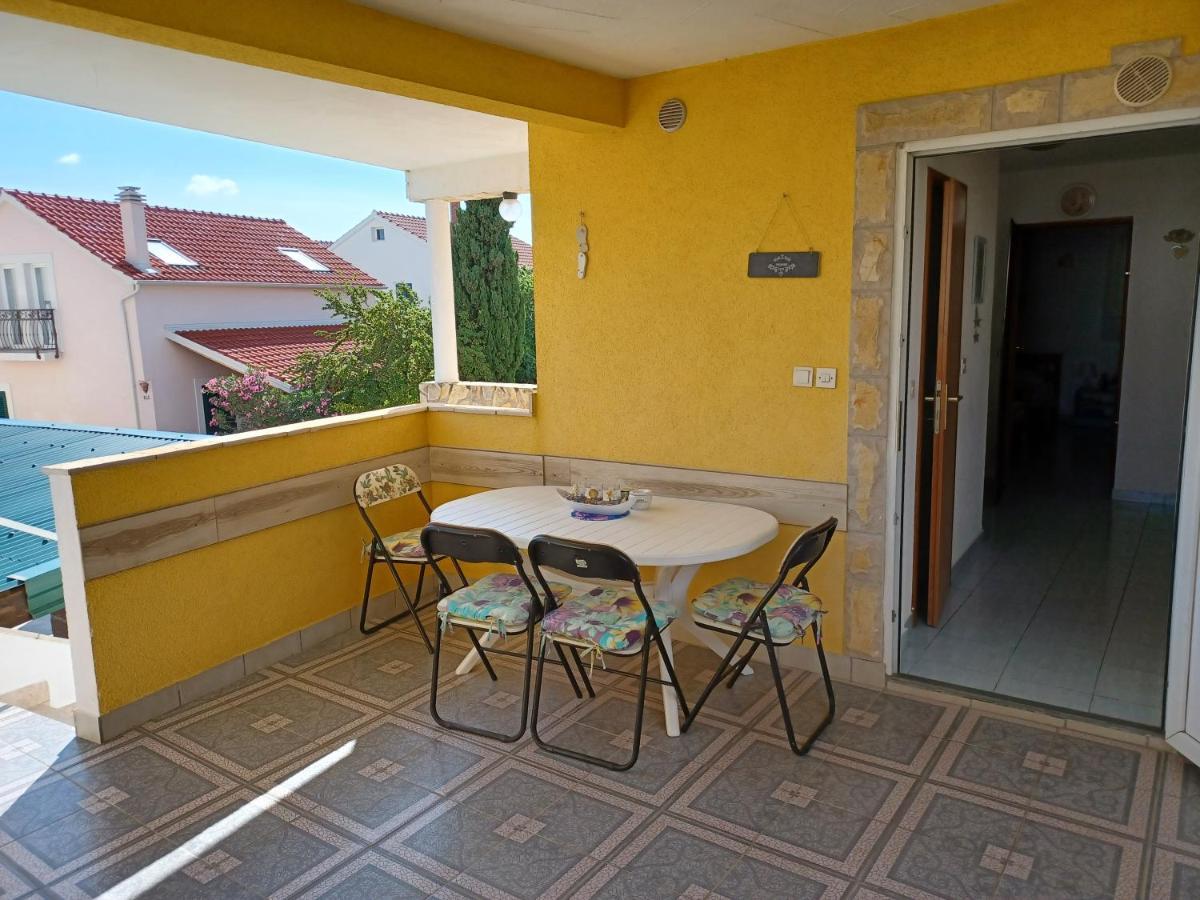 Apartmani Jakovljevic Murter Ngoại thất bức ảnh